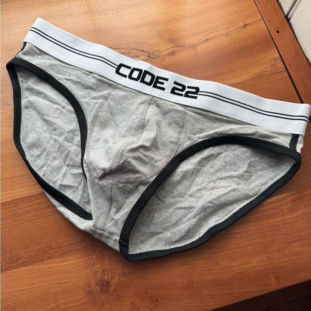 Code 22 briefs XL